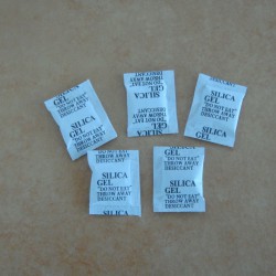 軒易干燥劑提供廈門范圍內(nèi)優(yōu)惠的硅膠干燥劑，干燥劑有毒嗎