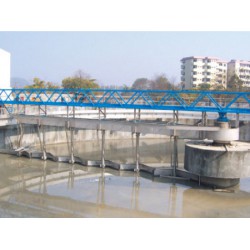 重慶沃利克環(huán)保半橋式中心傳動吸刮泥機怎么樣，重慶半橋式中心傳動吸刮泥機