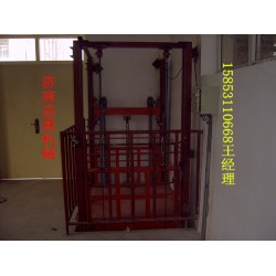 “二輪牽引式升降機哪家質量好”---濟南忠燕機械制造有限公司，專業(yè)生產銷售二輪牽引式升降機 ！
