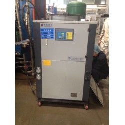 BS風(fēng)冷式冷水機(jī)，上海水冷式冷水機(jī)，BSL螺桿式冷水機(jī)