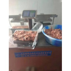 進(jìn)口肥牛肉磚機(jī)，加工肥牛板、肥牛肉卷設(shè)備和成型技術(shù)