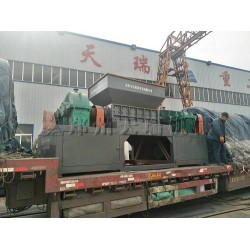 塑料撕碎機(jī)實(shí)現(xiàn)經(jīng)濟(jì)價值開拓市場掘起
