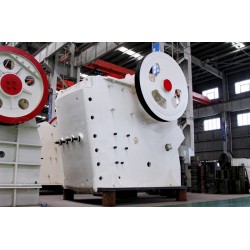 中型石頭破碎機(jī)產(chǎn)量是多少？市場價格如何？Z100